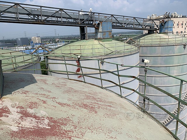 上萬噸的水泥庫選什么樣的料位計(jì)比較合適